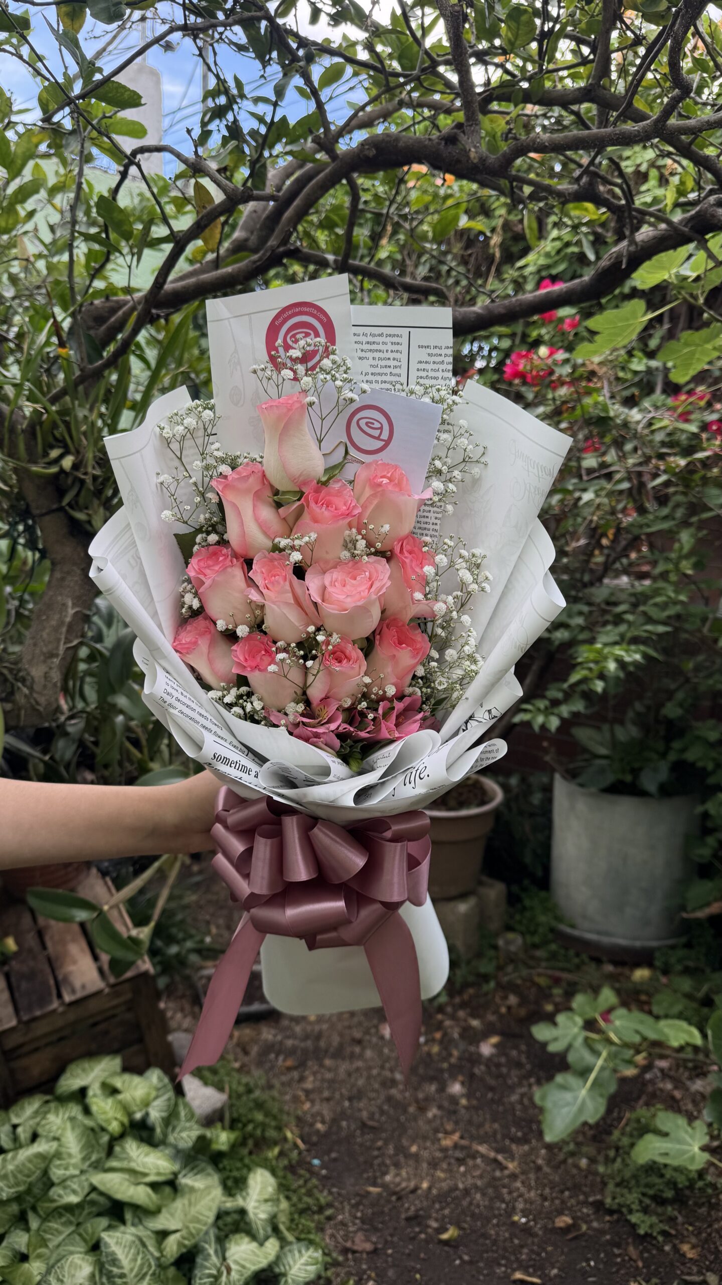 Ramo de 12 rosas - Imagen 4