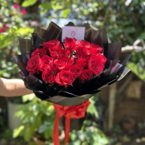 Ramo Elegance de 24 rosas