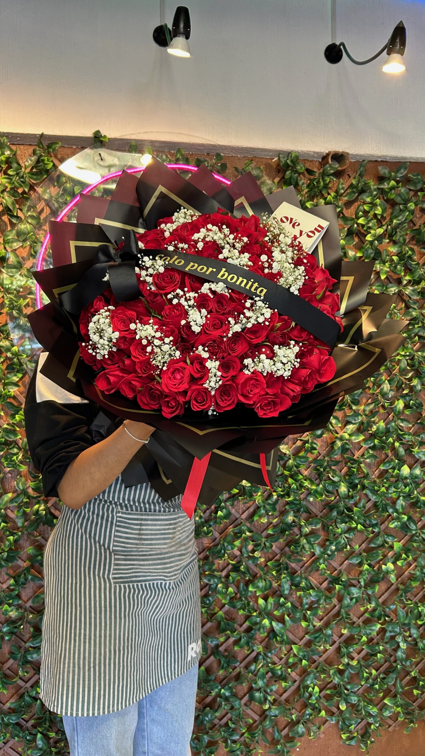 Ramo Imperio Rosetta de 150 rosas - Imagen 2